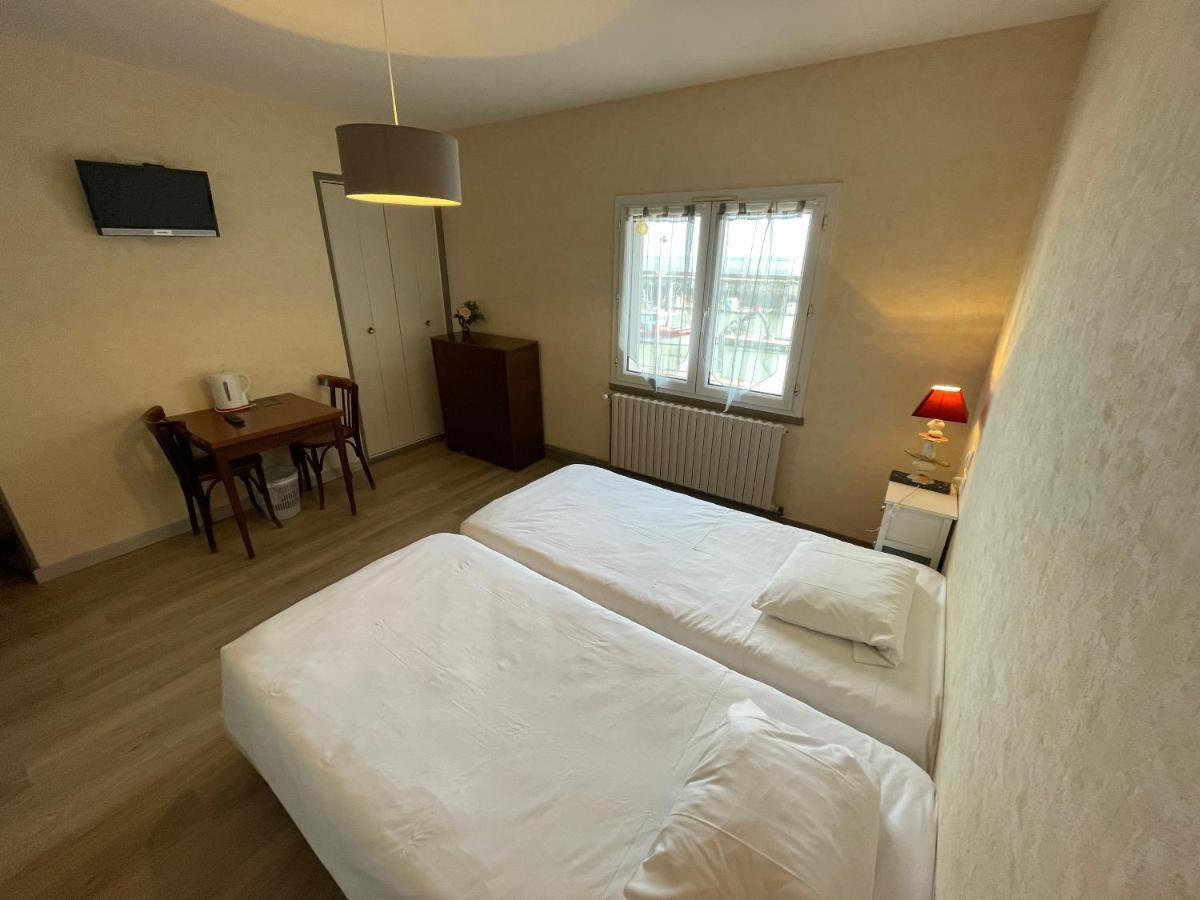 Logis Hotel Le Terminus Bourcefranc Bagian luar foto