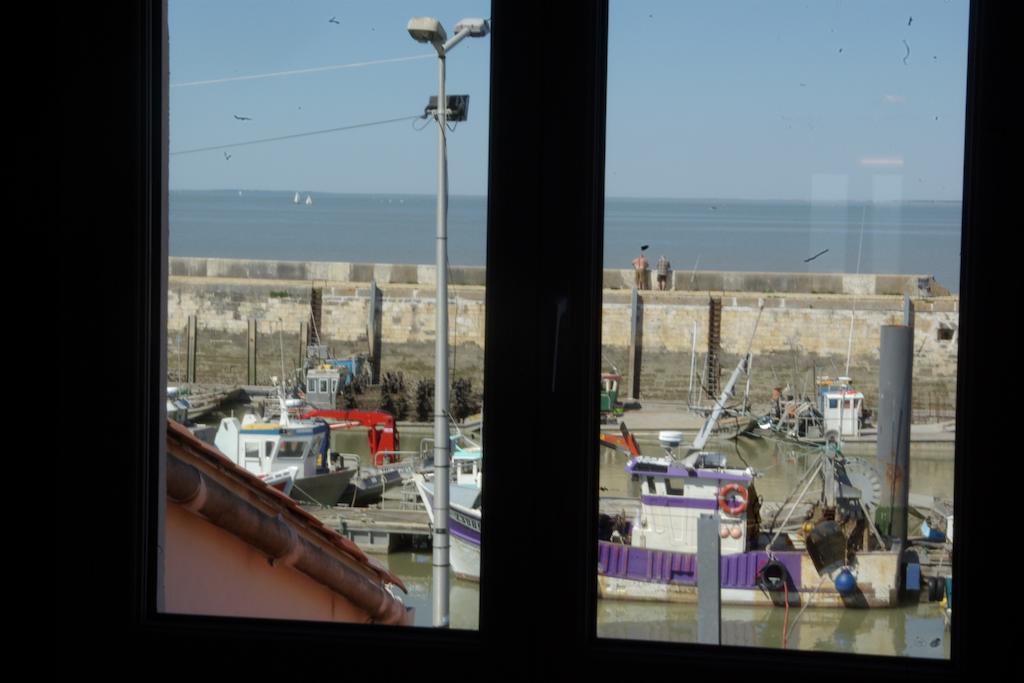 Logis Hotel Le Terminus Bourcefranc Bagian luar foto