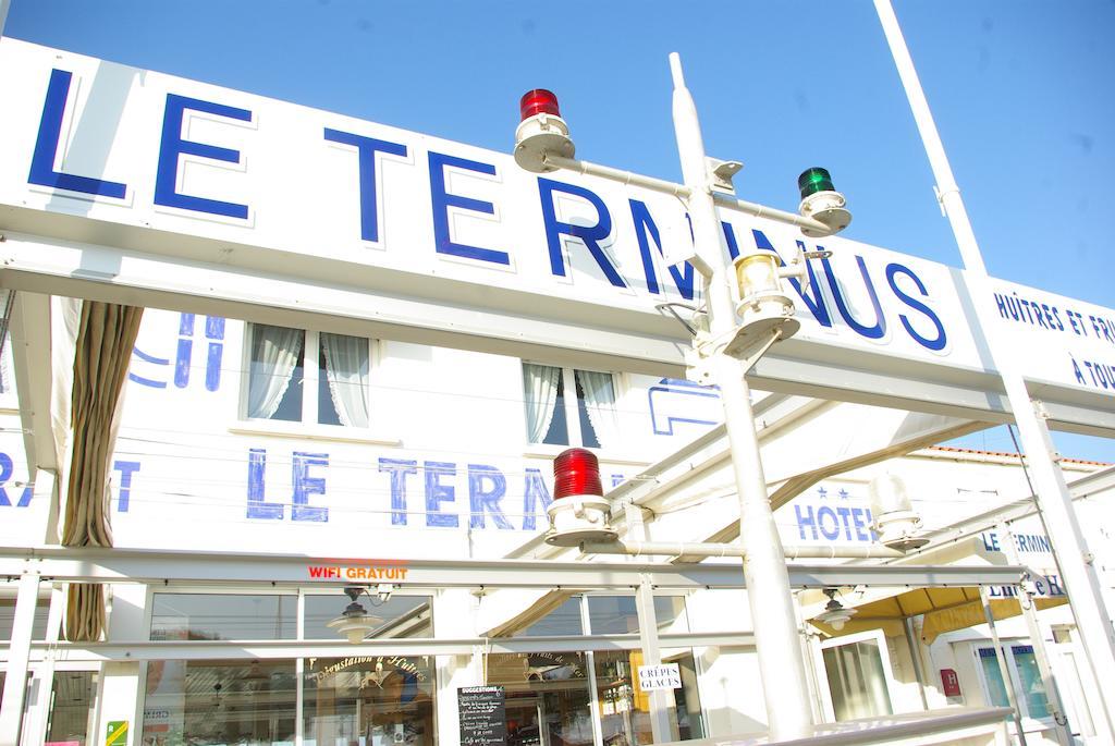 Logis Hotel Le Terminus Bourcefranc Bagian luar foto